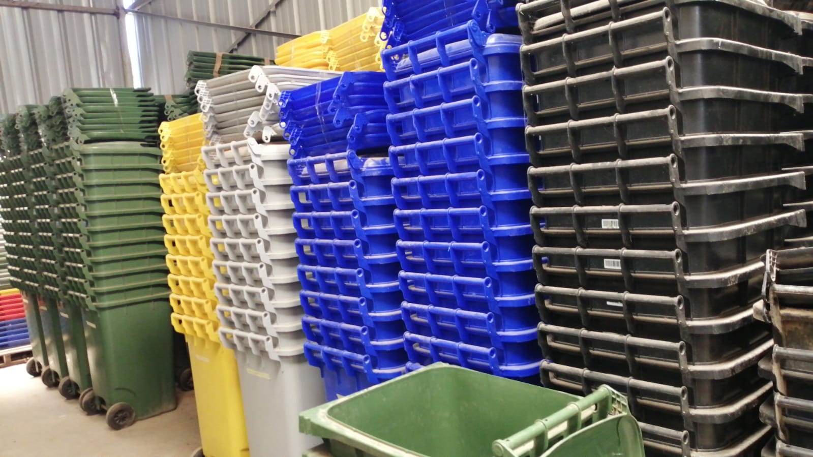 Stock de bacs à ordures – ACS Composites