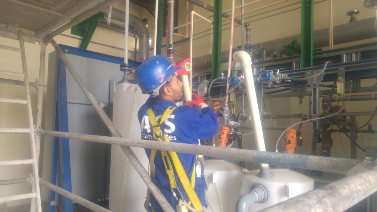 Installation de tuyauterie en PRV-SVR-GRP